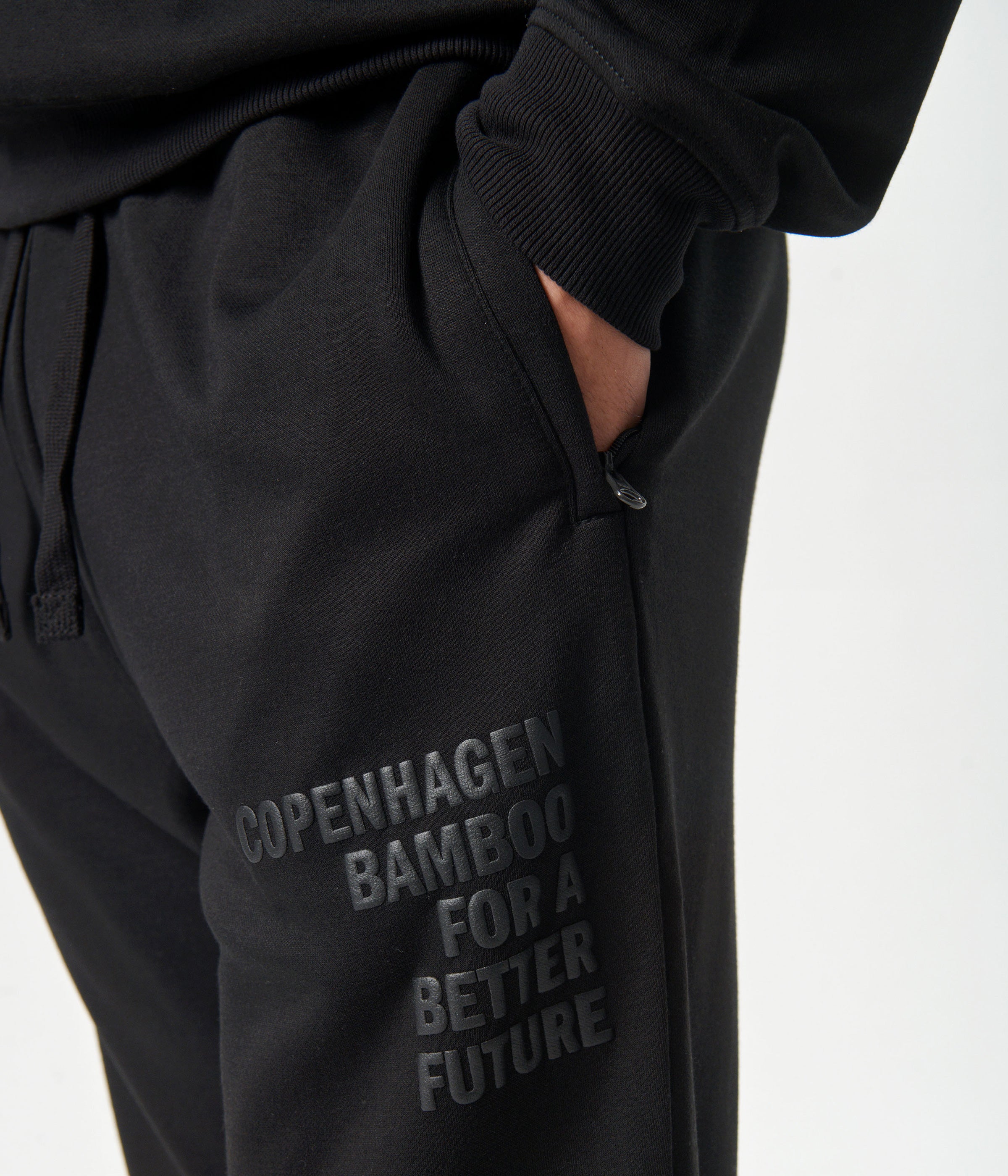 Black bamboo hoodie jogging set with logo